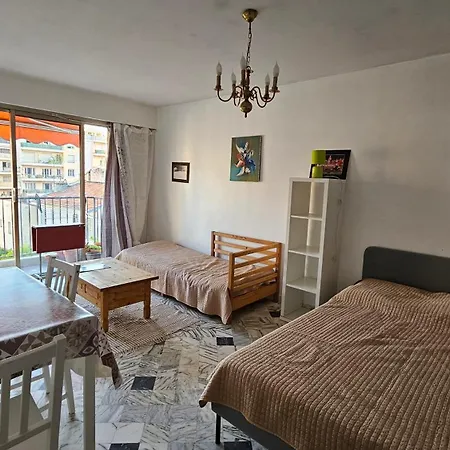 - Ideal Famille Apartment